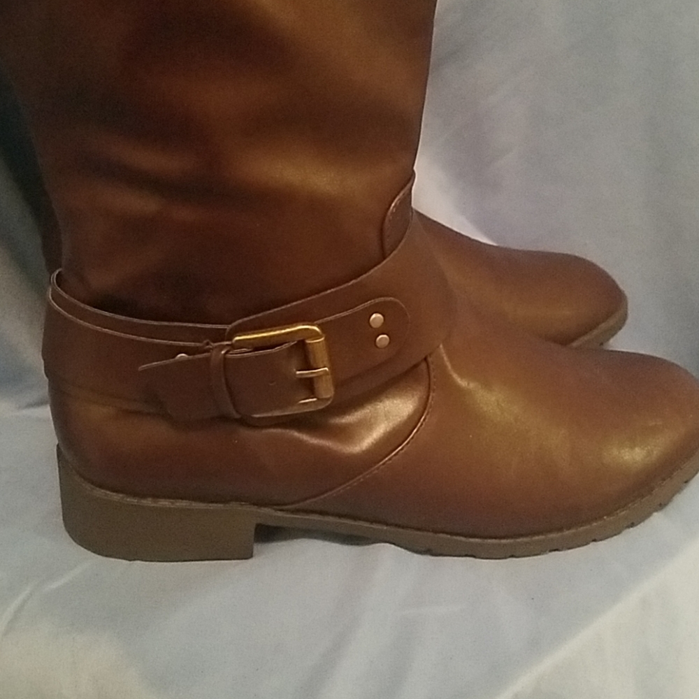 Tall boots!! - Picture 8 of 8